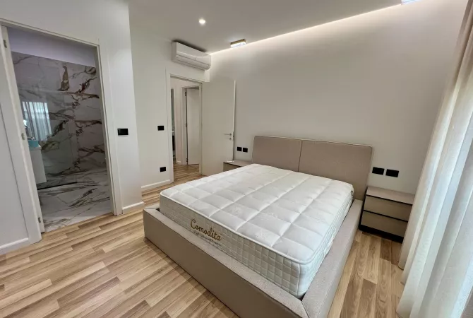 Shtepi me qera Apartament ne Tirane, 2+1, Mobilimi E mobiluar, Pagesa 1,600  Euro.
