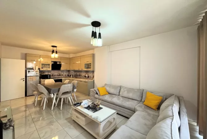 Casa in affitto 2+1 a Tirana - 100,000 Leke