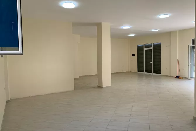 Business Property for Rent 1+1 in Tirana - 1,000 Euro