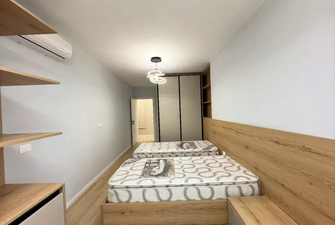 Shtepi ne shitje Apartament ne Tirane, 2+1, Mobilimi E mobiluar, Pagesa 250,000  Euro.