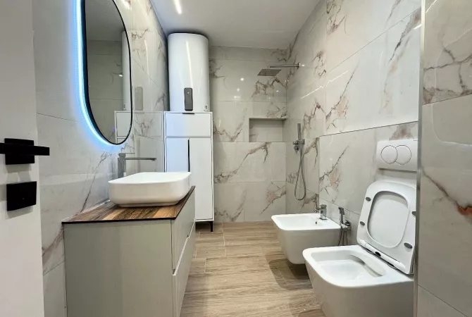 Shtepi ne shitje Apartament ne Tirane, 2+1, Mobilimi E mobiluar, Pagesa 250,000  Euro.