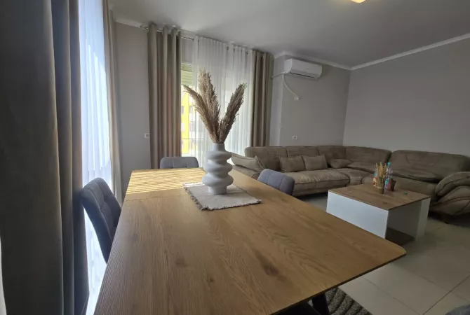 Shtepi me qera 2+1 ne Tirane - 850 Euro