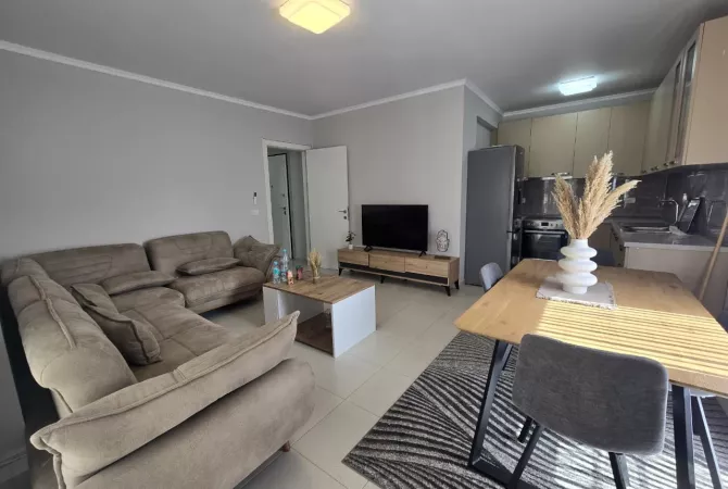 Shtepi me qera 2+1 ne Tirane - 850 Euro
