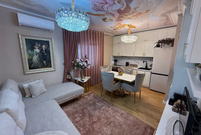 Shtepi me qera 2+1 ne Tirane - 1,000 Euro
