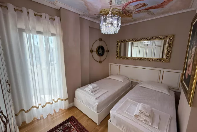 Shtepi me qera Apartament ne Tirane, 2+1, Mobilimi E mobiluar, Pagesa 1,000  Euro.