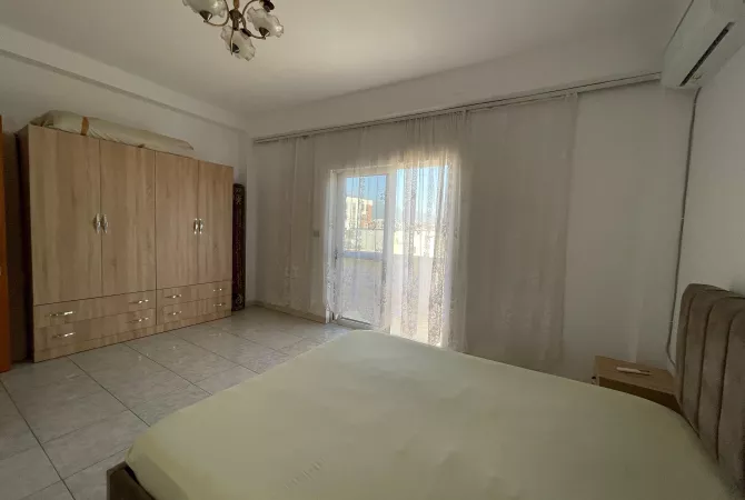 Shtepi me qera Apartament ne Tirane, 2+1, Mobilimi E mobiluar, Pagesa 550  Euro.