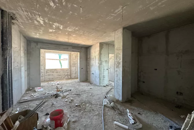 Shtepi ne shitje Apartament ne Tirane, 2+1, Mobilimi Bosh, pa mobiluar, Pagesa 110,000  Euro.