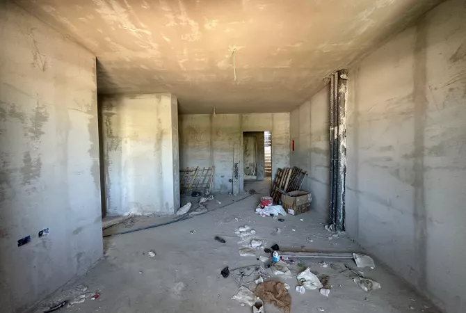 Shtepi ne shitje Apartament ne Tirane, 2+1, Mobilimi Bosh, pa mobiluar, Pagesa 110,000  Euro.