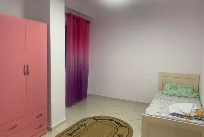 Shtepi me qera Apartament ne Tirane, 2+1, Mobilimi E mobiluar, Pagesa 600  Euro.
