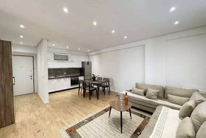 Shtepi me qera 2+1 ne Tirane - 1,200 Euro