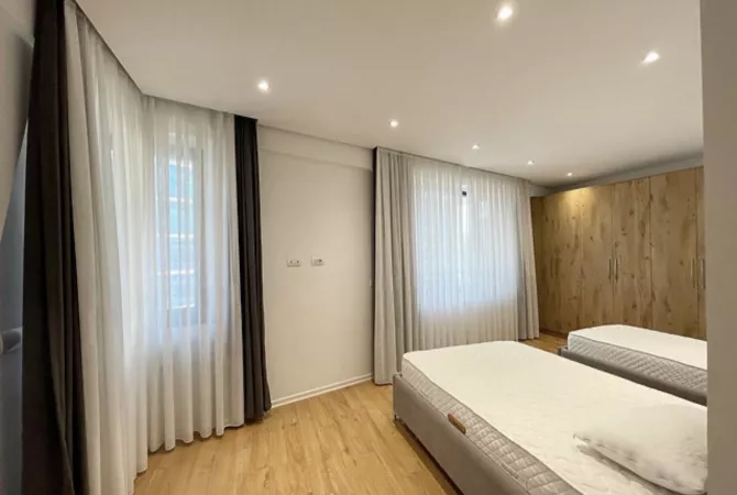 Shtepi me qera Apartament ne Tirane, 2+1, Mobilimi E mobiluar, Pagesa 1,000  Euro.