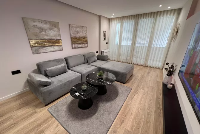 Shtepi me qera 2+1 ne Tirane - 1,500 Euro