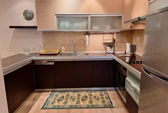 Shtepi me qera Apartament ne Tirane, 2+1, Mobilimi E mobiluar, Pagesa 900  Euro.