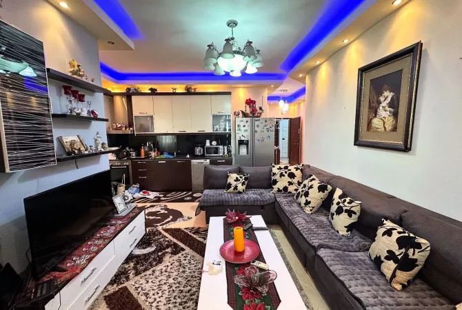 Shtepi me qera 2+1 ne Tirane - 49,000 Leke