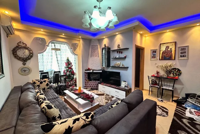 Shtepi me qera 2+1 ne Tirane - 49,000 Leke