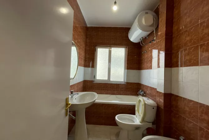 Ambient zyre per qira tek Sheshi Willson. 