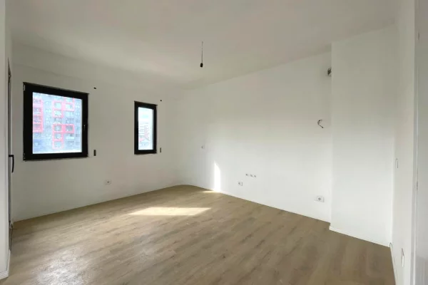 Apartment for sale in Tirana 2+1, Emty