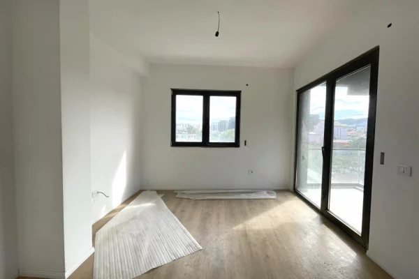 Apartment for sale in Tirana 2+1, Emty
