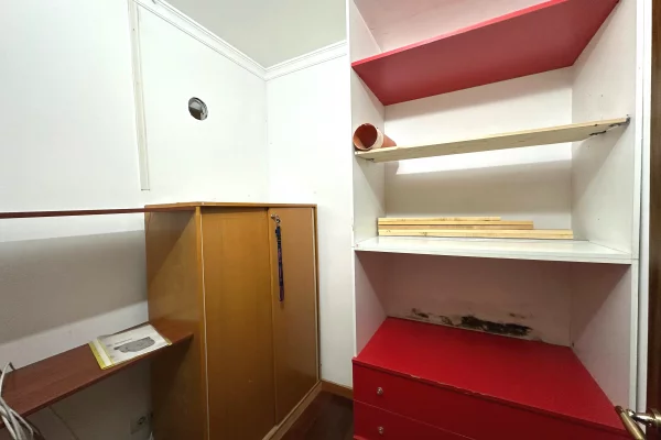 Ambient zyre per qira tek Rruga e Dibres. 