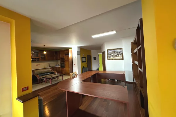 Business Property for Rent 3+1 in Tirana - 1,200 Euro