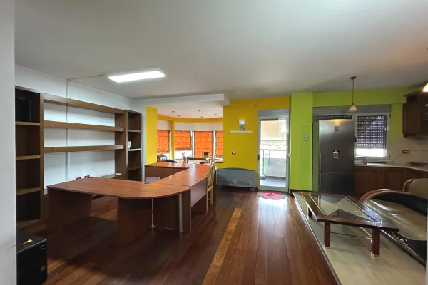 Business Property for Rent 3+1 in Tirana - 1,200 Euro