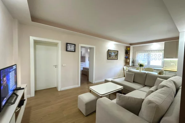 Shtepi me qera 1+1 ne Tirane - 800 Euro