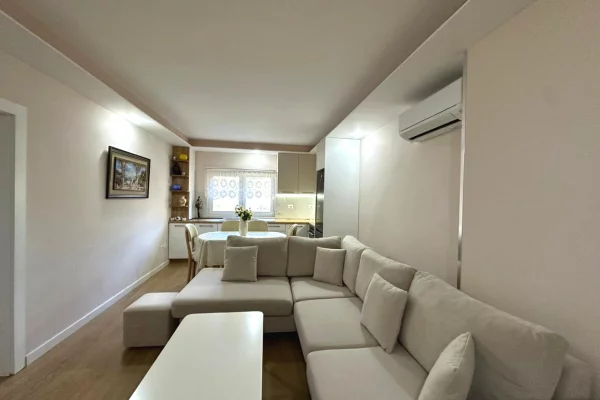Shtepi me qera 1+1 ne Tirane - 800 Euro