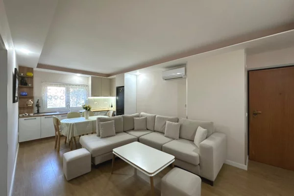 Shtepi me qera 1+1 ne Tirane - 800 Euro