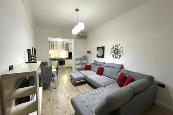 Shtepi me qera 1+1 ne Tirane - 630 Euro
