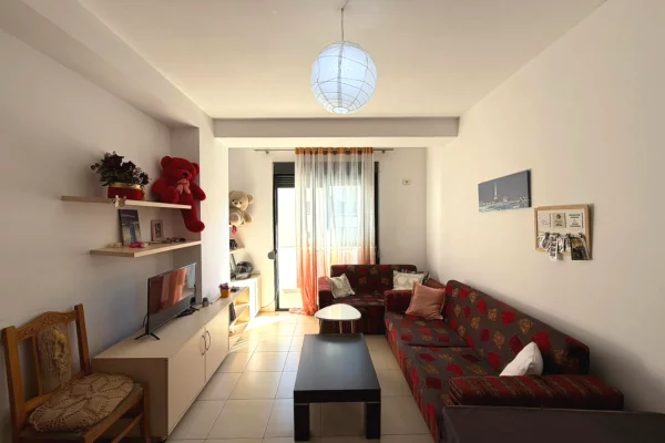 Shtepi ne shitje 1+1 ne Tirane - 9,800,000 Leke