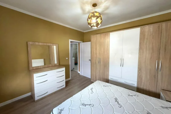 Shtepi me qera Apartament ne Tirane, 2+1, Mobilimi E mobiluar, Pagesa 70,000  Leke.