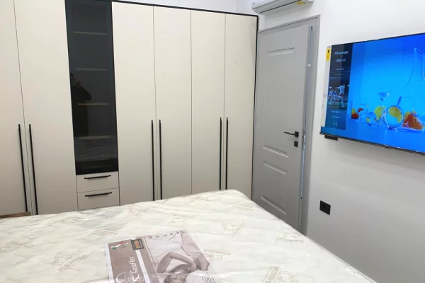 Shtepi me qera Apartament ne Tirane, 1+1, Mobilimi E mobiluar, Pagesa 800  Euro.