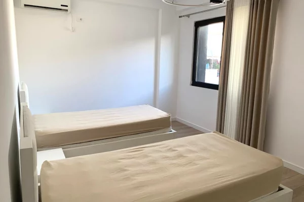 Shtepi me qera Apartament ne Tirane, 2+1, Mobilimi E mobiluar, Pagesa 800  Euro.