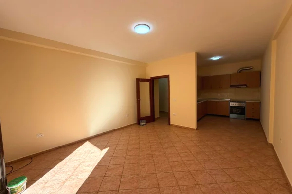 Business Property for Rent 3+1 in Tirana - 750 Euro