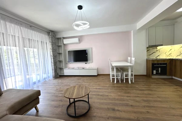 Shtepi me qera Apartament ne Tirane, 1+1, Mobilimi E mobiluar, Pagesa 70,000  Leke.