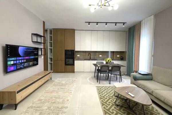 Shtepi me qera 2+1 ne Tirane - 1,000 Euro