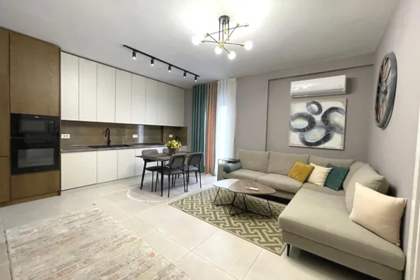 Shtepi me qera 2+1 ne Tirane - 1,000 Euro