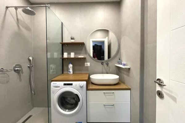 Shtepi me qera Apartament ne Tirane, 2+1, Mobilimi E mobiluar, Pagesa 1,000  Euro.