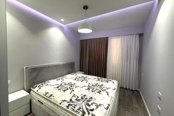 Shtepi me qera Apartament ne Tirane, 3+1, Mobilimi E mobiluar, Pagesa 1,400  Euro.