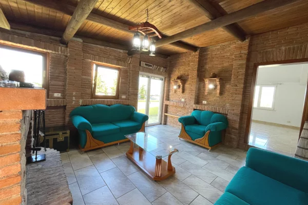 Shtepi ne shitje 3+1 ne Tirane - 660,000 Euro