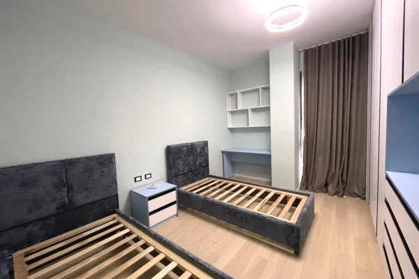 Shtepi me qera Apartament ne Tirane, 2+1, Mobilimi E mobiluar, Pagesa 1,200  Euro.