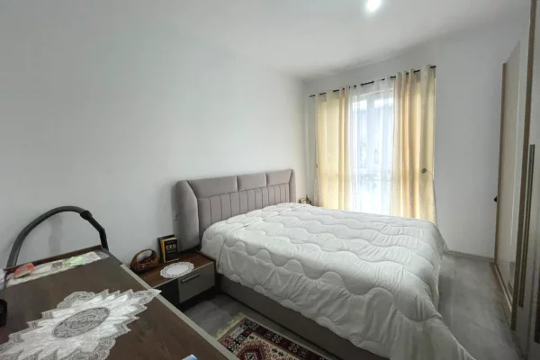 Shtepi ne shitje Apartament ne Tirane, 2+1, Mobilimi E mobiluar, Pagesa 120,000  Euro.