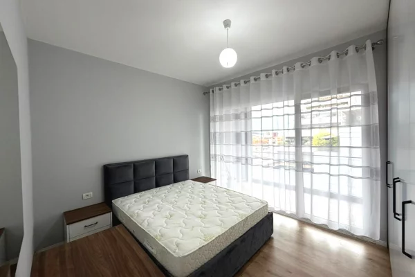Shtepi me qera Apartament ne Tirane, 1+1, Mobilimi E mobiluar, Pagesa 500  Euro.