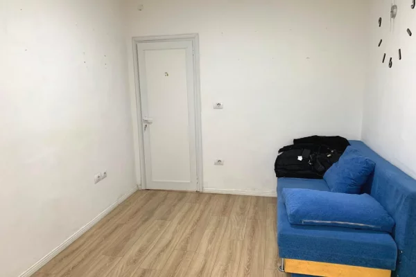 Ambient biznesi me qera 3+1 ne Tirane - 70,000 Leke