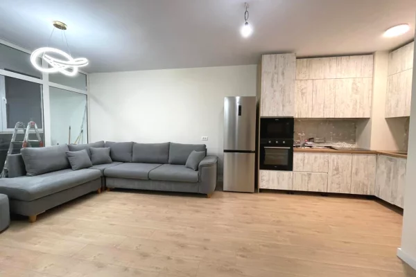 Shtepi me qera 2+1 ne Tirane - 800 Euro