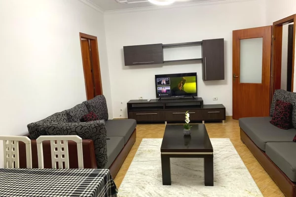 Shtepi me qera 2+1 ne Tirane - 45,000 Leke