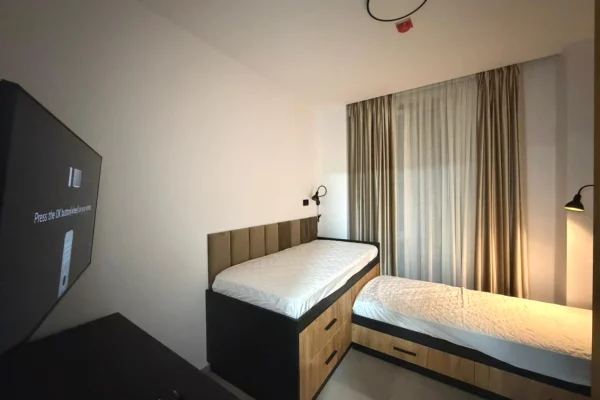 Shtepi me qera Apartament ne Tirane, 2+1, Mobilimi E mobiluar, Pagesa 1,350  Euro.