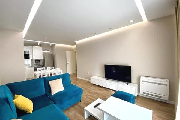 Shtepi me qera 2+1 ne Tirane - 1,100 Euro