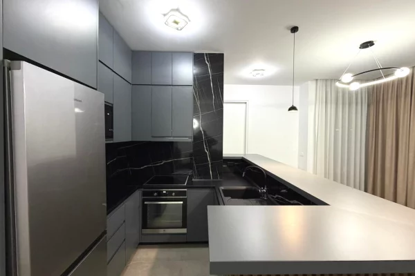 Shtepi me qera 2+1 ne Tirane - 1,350 Euro