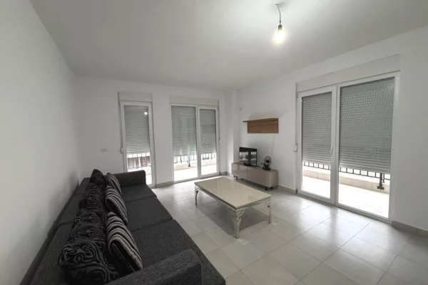 Apartament 2+1 per qira tek 